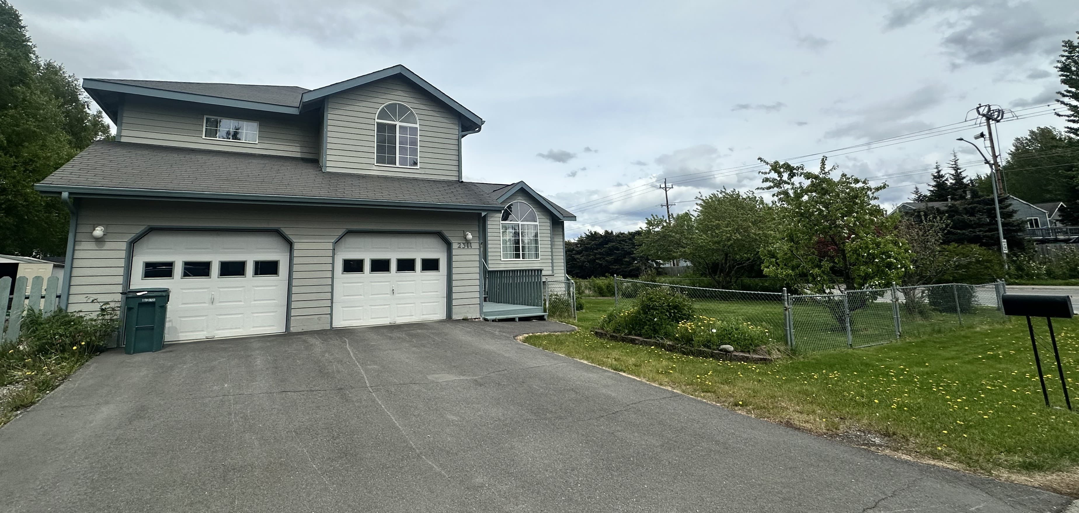 Room 3 — Full + Bunk